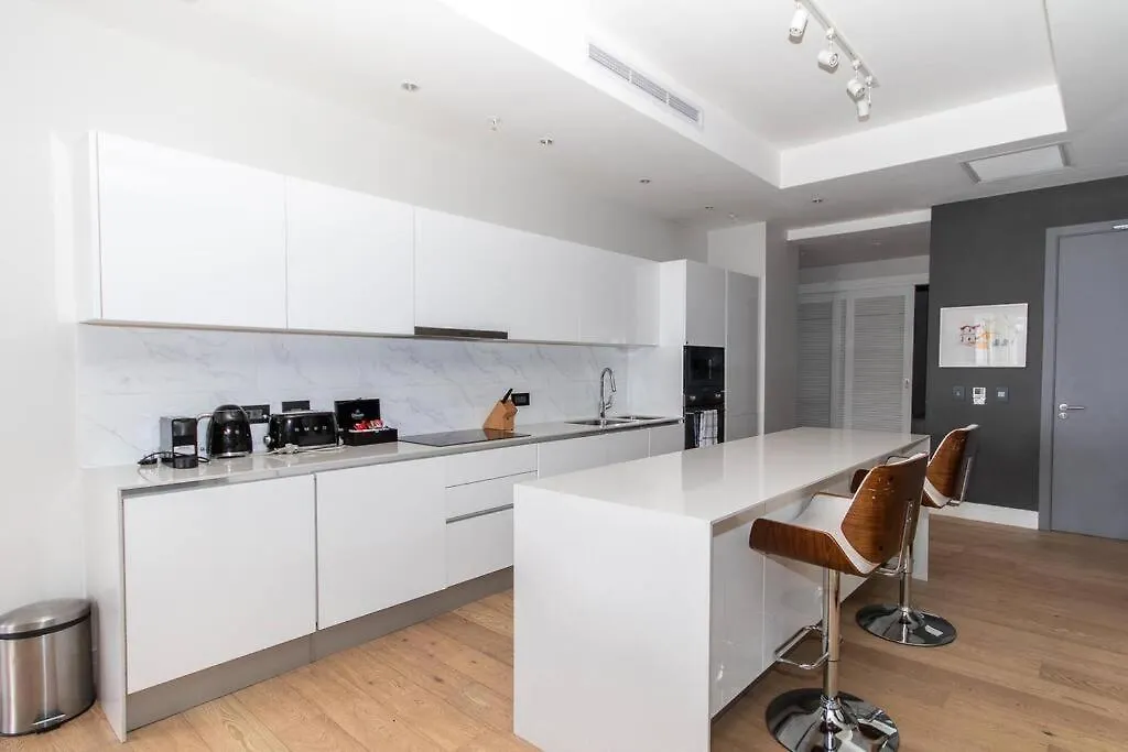 2202 Pullman Three Bedroom Luxury Penthouse Apartment Cape Town