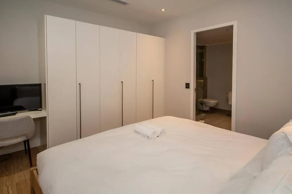 2202 Pullman Three Bedroom Luxury Penthouse Apartment Cape Town