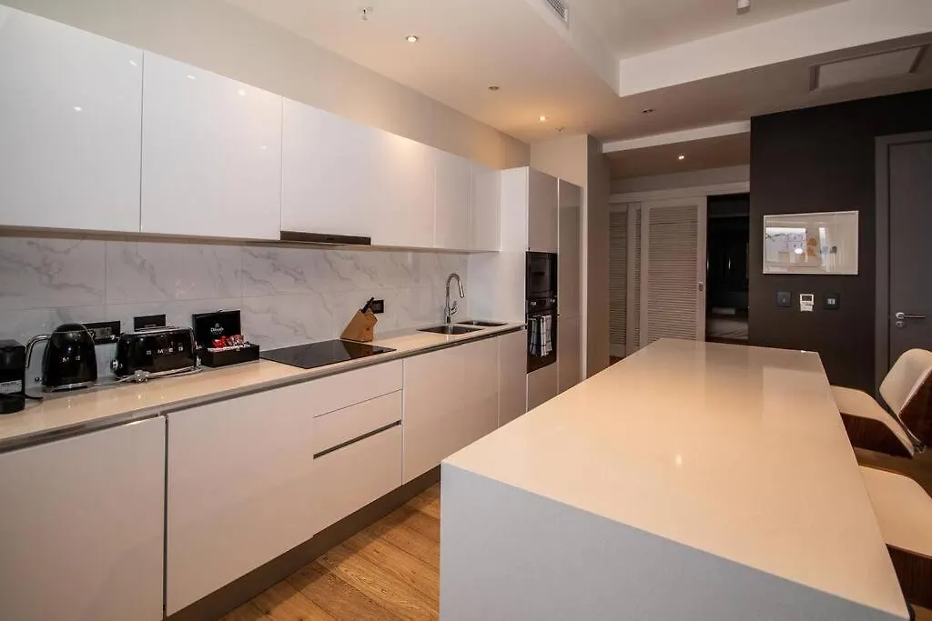 2202 Pullman Three Bedroom Luxury Penthouse Apartment Cape Town